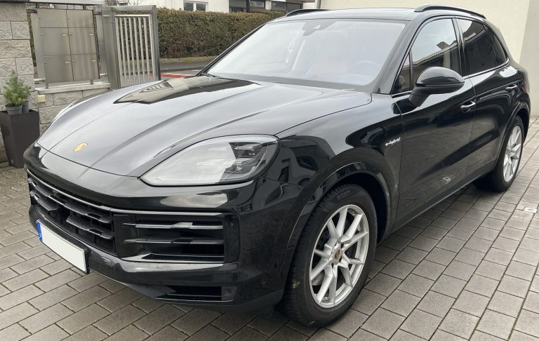 Unfall-Schadengutachten Porsche Cayenne